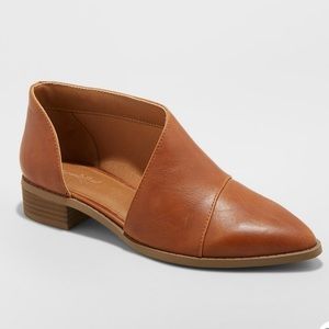 Wenda Cut Out Bootie Universal Thread in Cognac